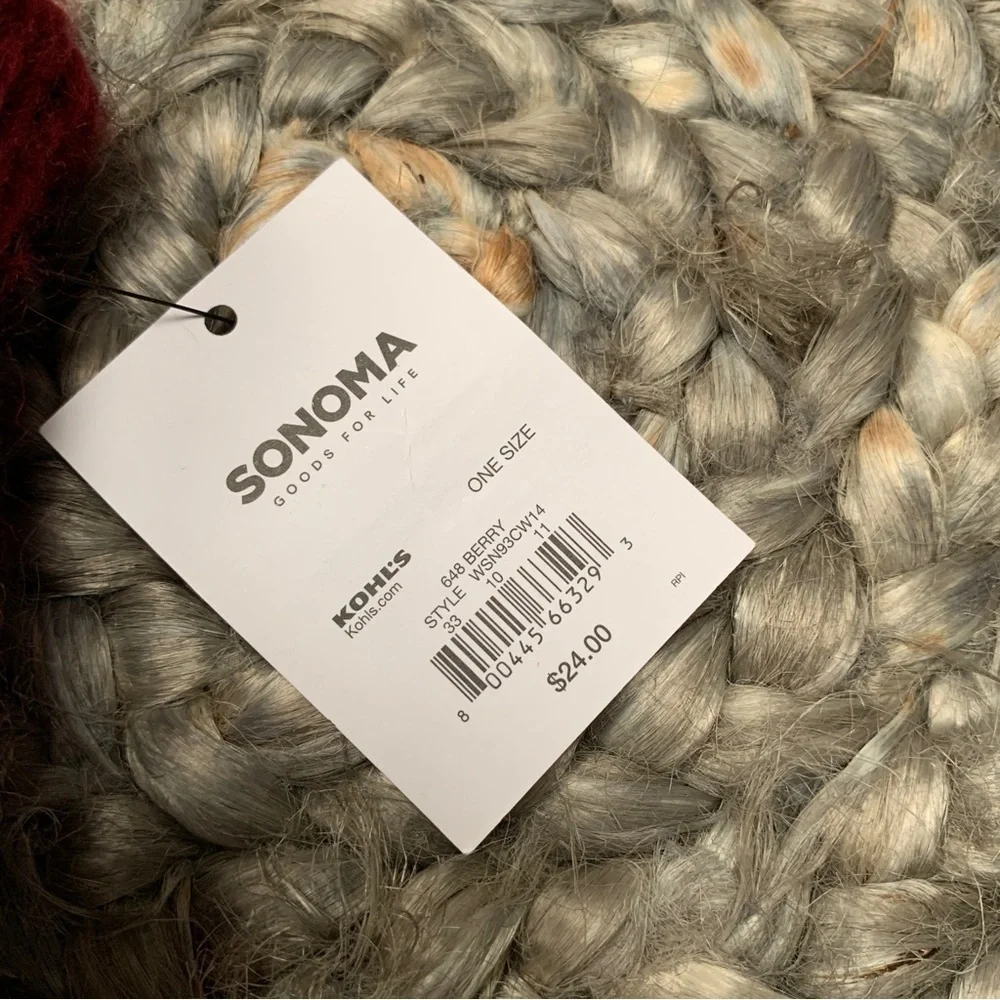 NWT Sonoma super cozy chunky knit mittens maroon pink gloves snowflake new